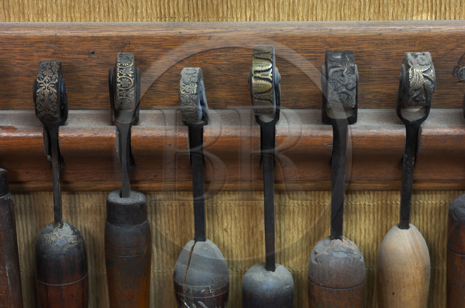 France, Paris (75), passage l'Homme (26 rue de Charonne), atelier de gainier d'art et d'ameublement de Maris-Jeanne Greenaway