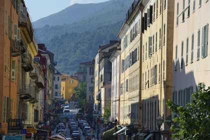 France, Haute-Corse (2B), Corte, le cours Paoli est le principal axe de la ville