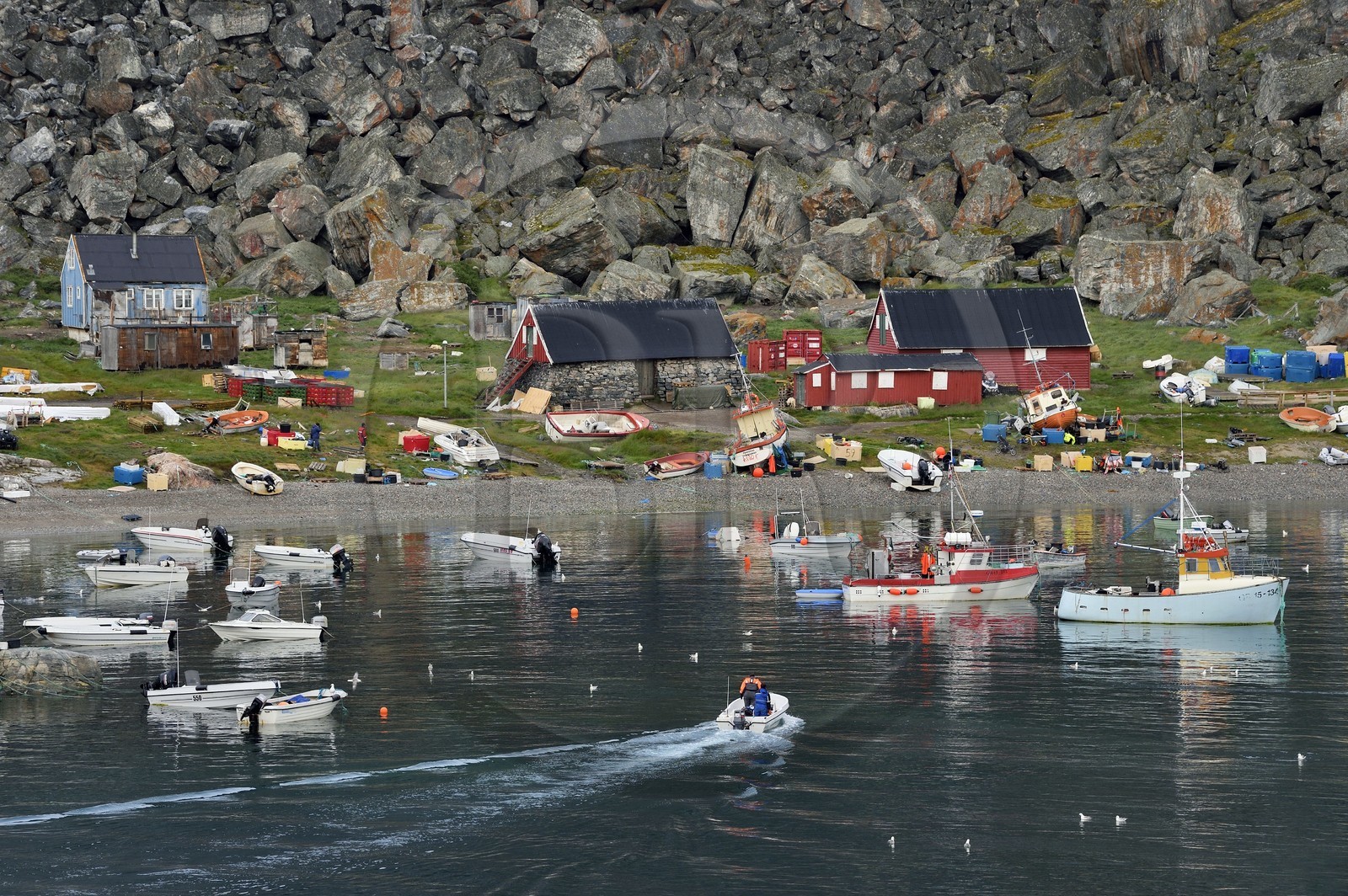 Groenland, cote ouest, baie de Baffin, le petit village de Ukkusissat dans le fjord Uummannaq
