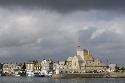 France, Manche (50), Val de Saire, Barfleur, labellisé Les Plus Beaux Villages de France, le port
