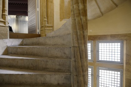 France, Rhône (69), Lyon, site historique classé Patrimoine Mondial de l'UNESCO, quartier de Saint-Paul dans le Vieux Lyon, l'Hôtel de Gadagne Renaissance abritant les musées Gadagne, escalier d'honneur