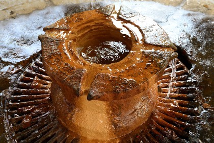 France, Haute-Corse (2B), Castagniccia, la source d'eau minérale d' Orezza