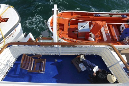 Islande, Reykjavik, le bateau de croisière Princess Danaé au sortir de la baie, terrasse des cabines de luxe