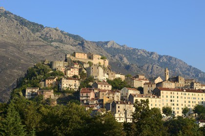 France, Haute-Corse (2B), Corte, la citadelle du XVe siècle domine la vieille ville