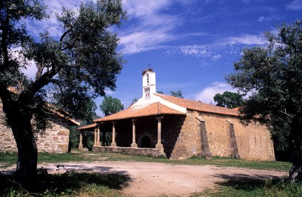 Espagne, Estrémadure, église près de Pasaron de la Vera
