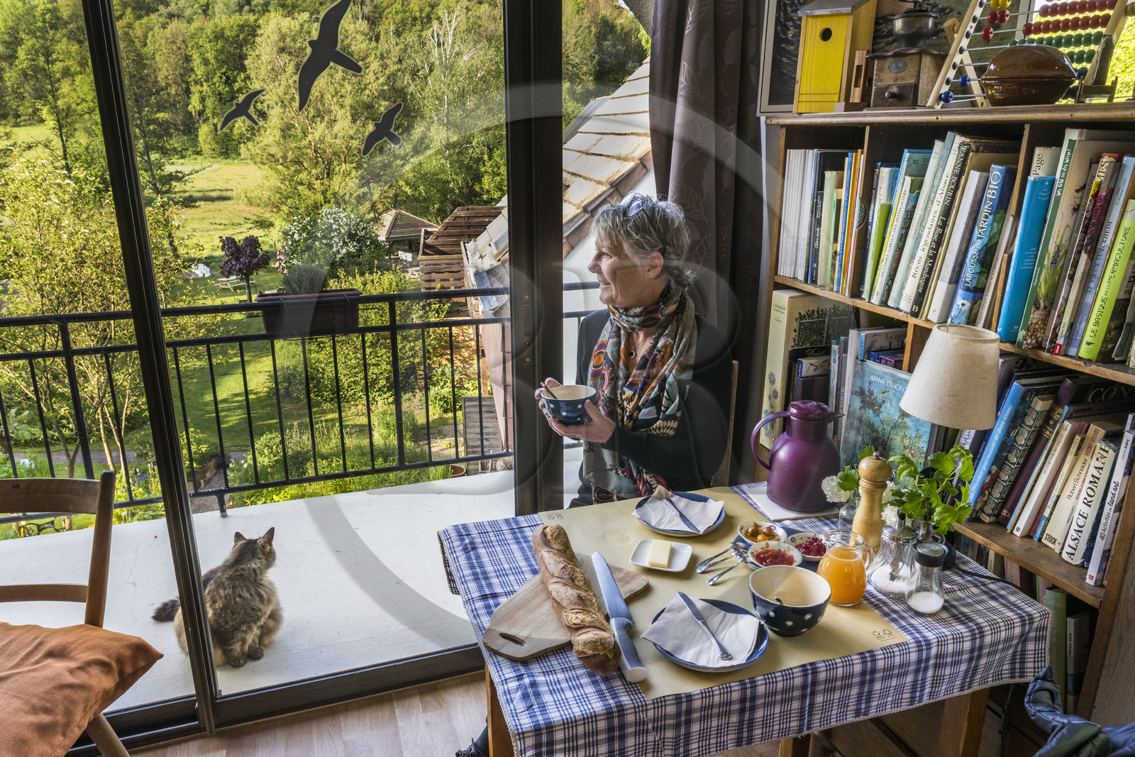France, Bas-Rhin (67), Parc naturel régional des Vosges du Nord, Obersteinbach, petit-déjeuner à l'Hotel Alsace-Village
