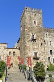 Espagne, Estremadure, Guadalupe, monastère royal de Santa Maria de Guadalupe classé Patrimoine mondial de l'UNESCO, sanctuaire formé de huit tours construit à l'endroit où la vierge apparut à un berger