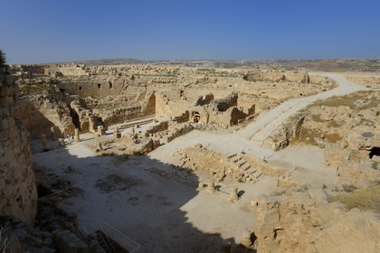 Israel, Cisjordanie, l'Hérodion, colline artificiellement exhaussée qui abrite les ruines d'un palais fortifié construit par le roi Hérode Ier le Grand (site classé Parc National), l'intérieur du cratère