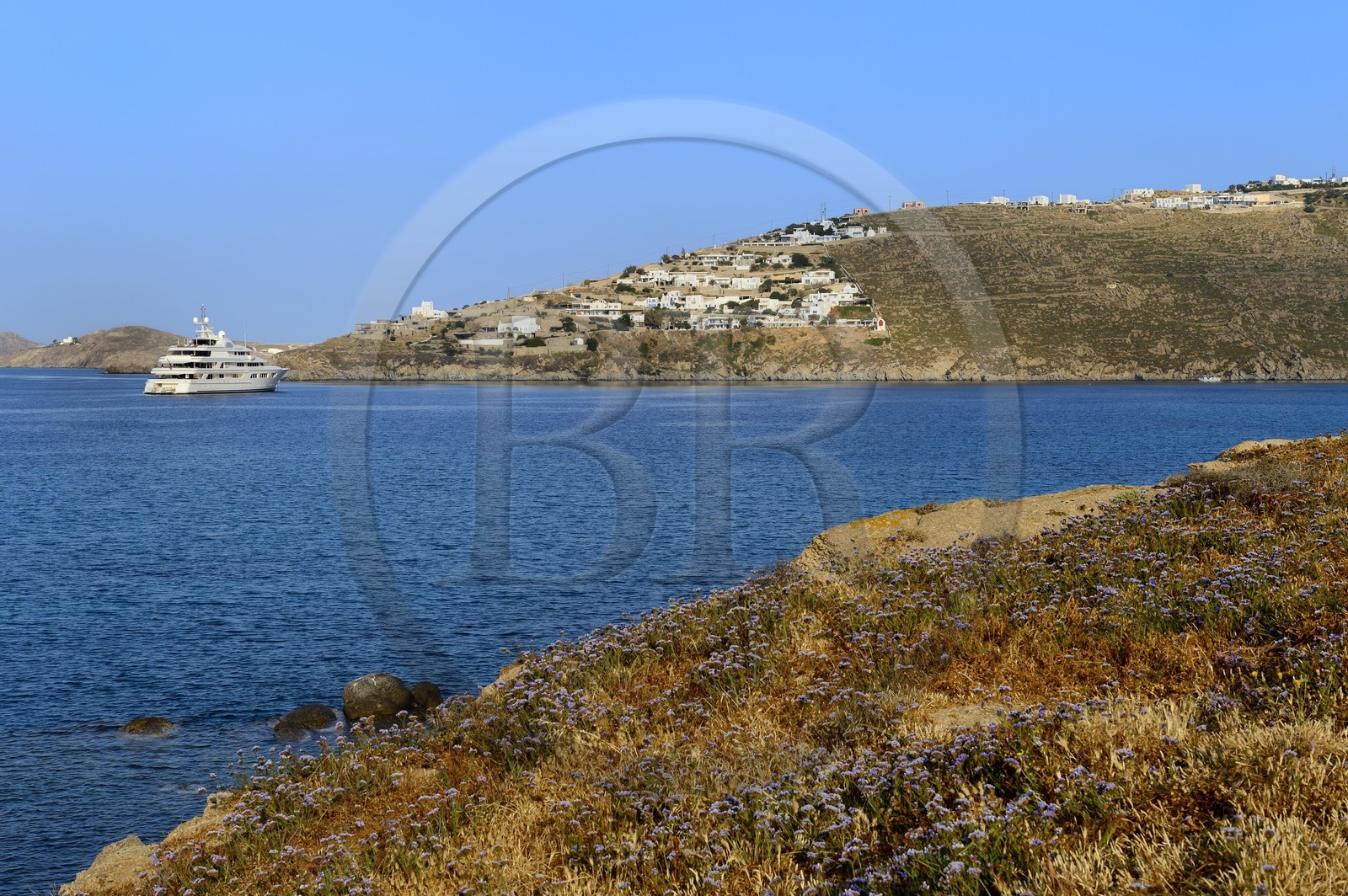 Grèce, Les Cyclades, mer Égée, île de Mykonos, village de Platis Gialos