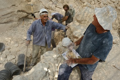 Israel, Cisjordanie, l'Hérodion, colline artificiellement exhaussée qui abrite les ruines d'un palais fortifié construit par le roi Hérode Ier le Grand (site classé Parc National), les fouilles du théâtre du roi Hérode ont été menées par le professeur Ehud Netzer et maintenant par Yakov Kalman