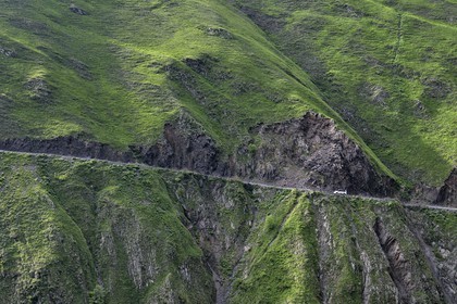 Géorgie, Kakheti, region de Touchétie, la très spectaculaire piste qui relie Telavi à Omalo en passant par le Col d'Abano à 2826 mètres
