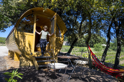 France, Vaucluse (84), Dentelles de Montmirail, Beaumes-de-Venise, Mas de l’Evajade, la maison d’hôtes vigneronne de Corinne et Pascal Bernard