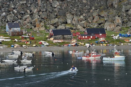 Groenland, cote ouest, baie de Baffin, le petit village de Ukkusissat dans le fjord Uummannaq
