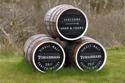 Royaume-Uni, Ecosse, région des Highlands, les Hébrides, Ile de Skye, Teangue, Distillerie de whisky Torabhaig