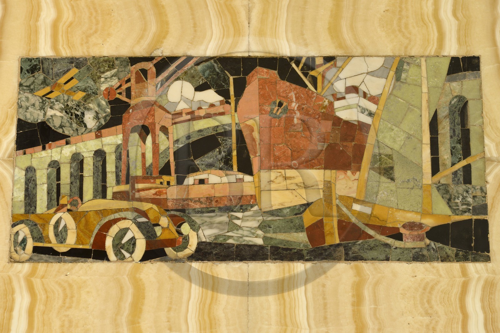 France, Marne (51), Reims, la bibliothèque Carnegie de style Art Nouveau, panneaux en marqueterie de pierre du décorateur Henri Sauvage représentent des activités intellectuelles, manuelles ou physiques