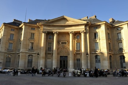 France, Paris (75), siège de l'université Paris II Assas place du Panthéon