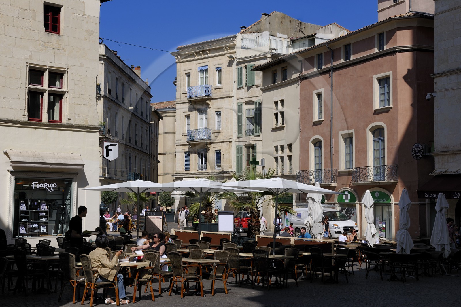 France, Gard (30), Nimes, la place aux Herbes