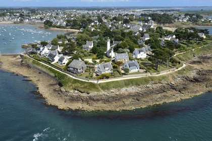 France, Morbihan (56), Golfe du Morbihan, Presqu'île de Rhuys, Arzon, Port-Navalo (vue aérienne)