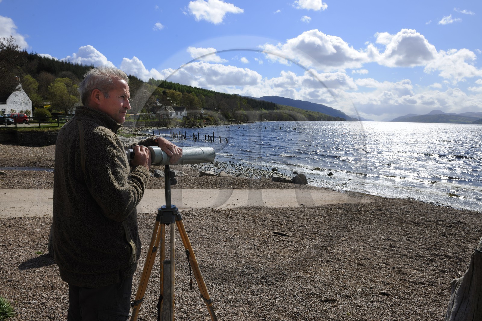 Royaume-Uni, Ecosse, région des Highlands, le Loch Ness, Steve Feltham qui chasse  Nessie depuis 1991