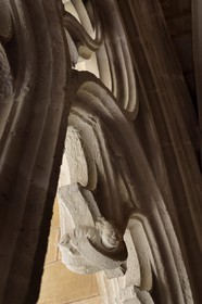 France, Dordogne (24), Périgord Noir, Le Buisson-de-Cadouin, abbaye de Cadouin, étape sur le chemin de Compostelle, site classé Patrimoine Mondial de l'UNESCO, le cloitre du XVe siècle, marmouset