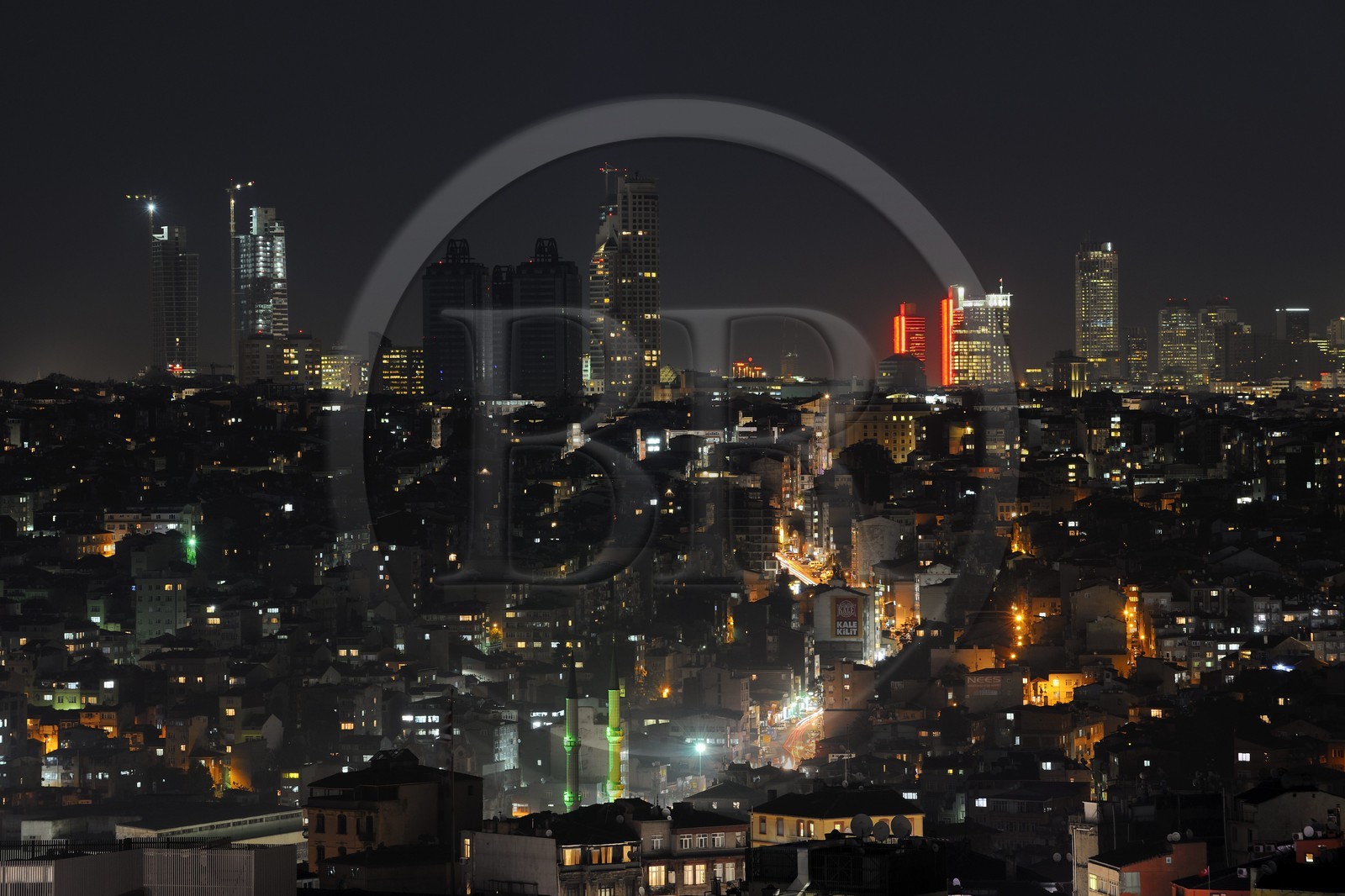 Turquie, Istanbul, immeubles modernes dans les quartiers nord de la ville