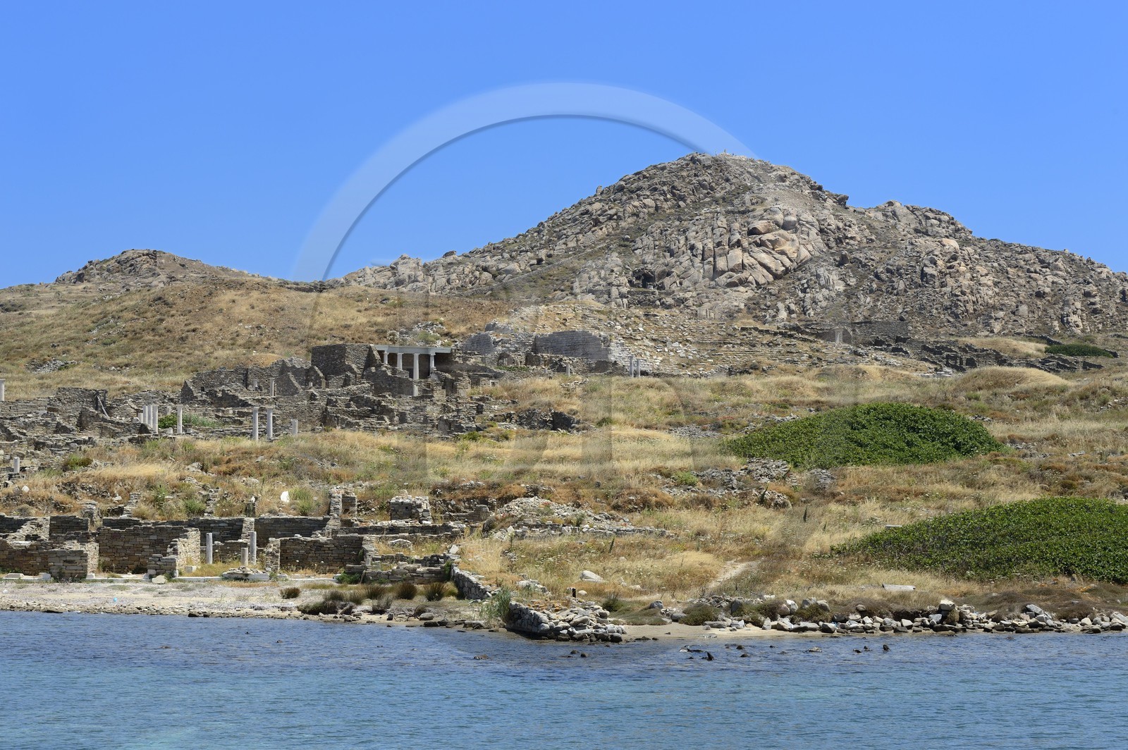 Grèce, île de Delos, classée Patrimoine Mondial de l'UNESCO, site archéologique de Délos, sanctuaire d'Apollon, la plus grande cité antique de la mer Egée