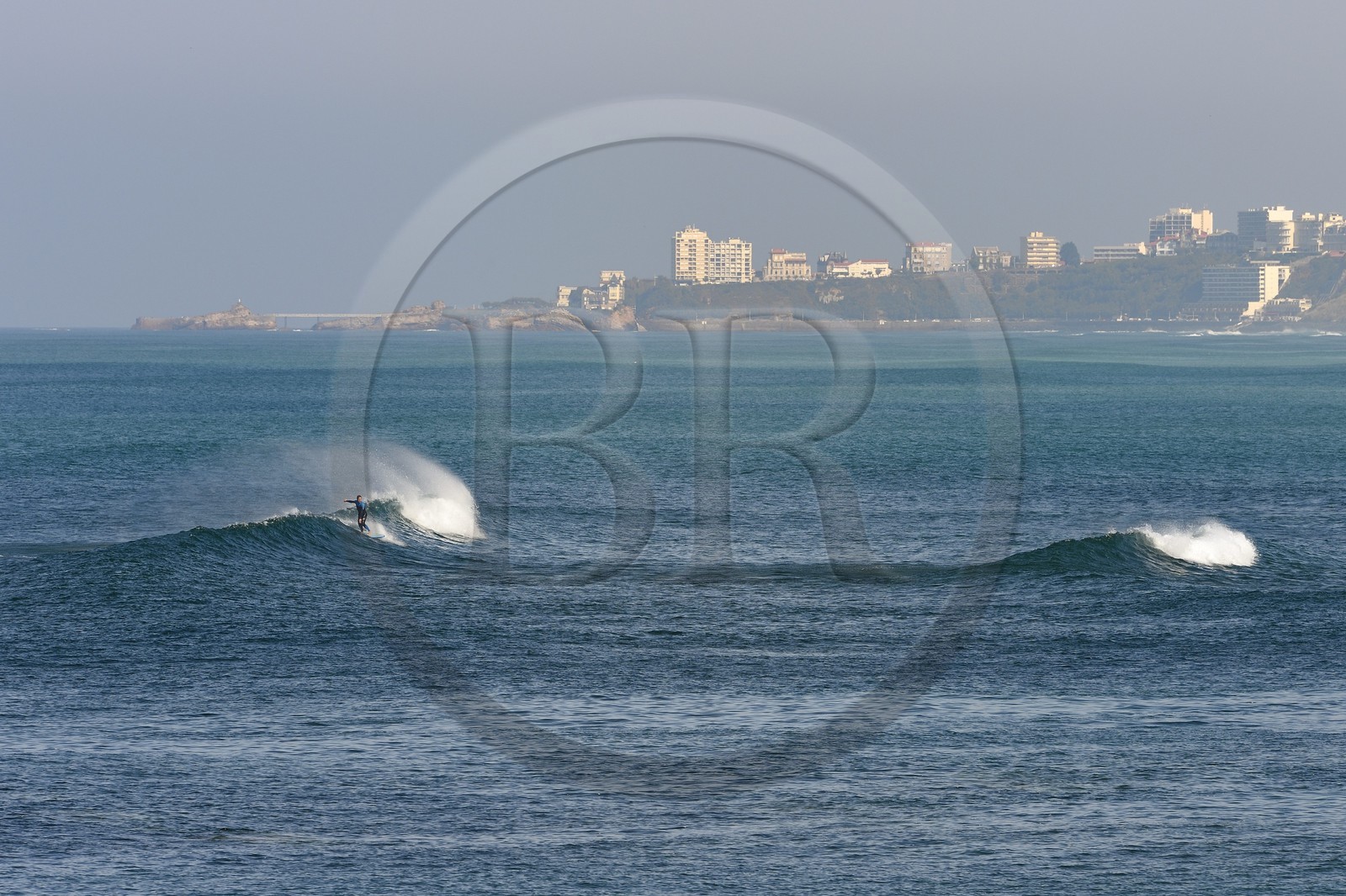 France, Pyrénées-Atlantiques (64), la côte du Pays-Basque, Guéthary, spot de surf
