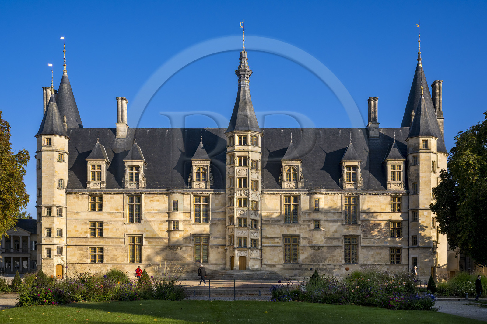 France, Nièvre (58), Nevers, le palais ducal, château des XVe et XVIe siècles, ancienne résidence des comtes et ducs de Nevers