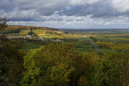 France, Meuse (55), Parc régional de Lorraine, Cotes de Meuse, le village de Viéville-sous-les-Côtes
