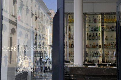 Italie, Lombardie, Milan, Piazza della Scala, Café Trussardi