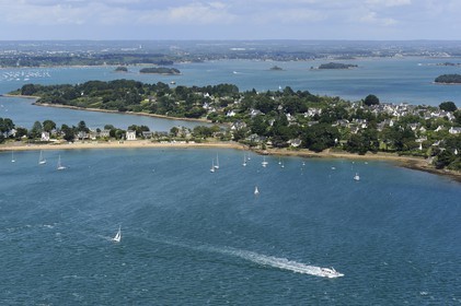 France, Morbihan (56), Golfe du Morbihan, Ile-aux-Moines, plage du Lério (vue aérienne)