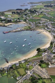 France, Finistère (29), Ile de Batz, Porz Kernok (vue aérienne)