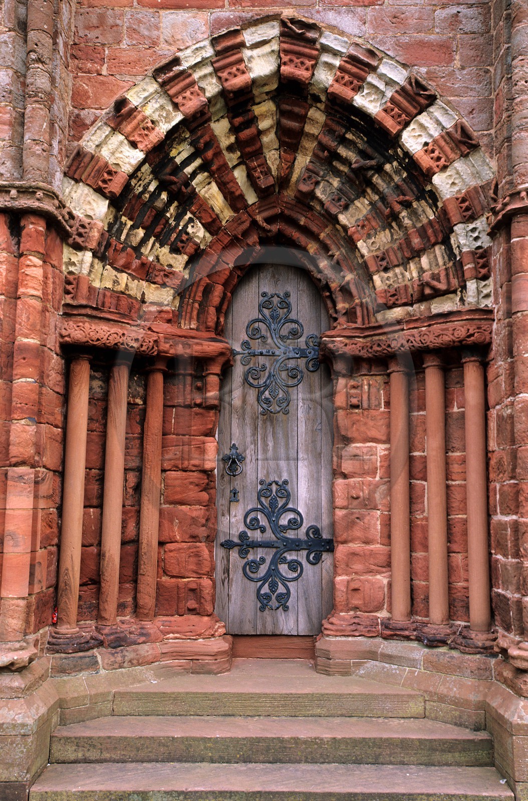 Royaume-Uni, Ecosse, îles Orcades, Mainland, ville de Kirkwall, la cathédrale Saint-Magnus en grès rouge