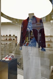 Italie, Lombardie, Milan, Quadrilatère de la Mode (Quadrilatero della moda), boutique de luxe Marni via Monte Napoleone