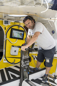 France, Vendée (85), Les-Sables-d'Olonne, Port Olona, ponton des voiliers du Vendée Globe, le skipper Arnaud Boissière du voilier monocoque de 60 pieds IMOCA La Mie Caline