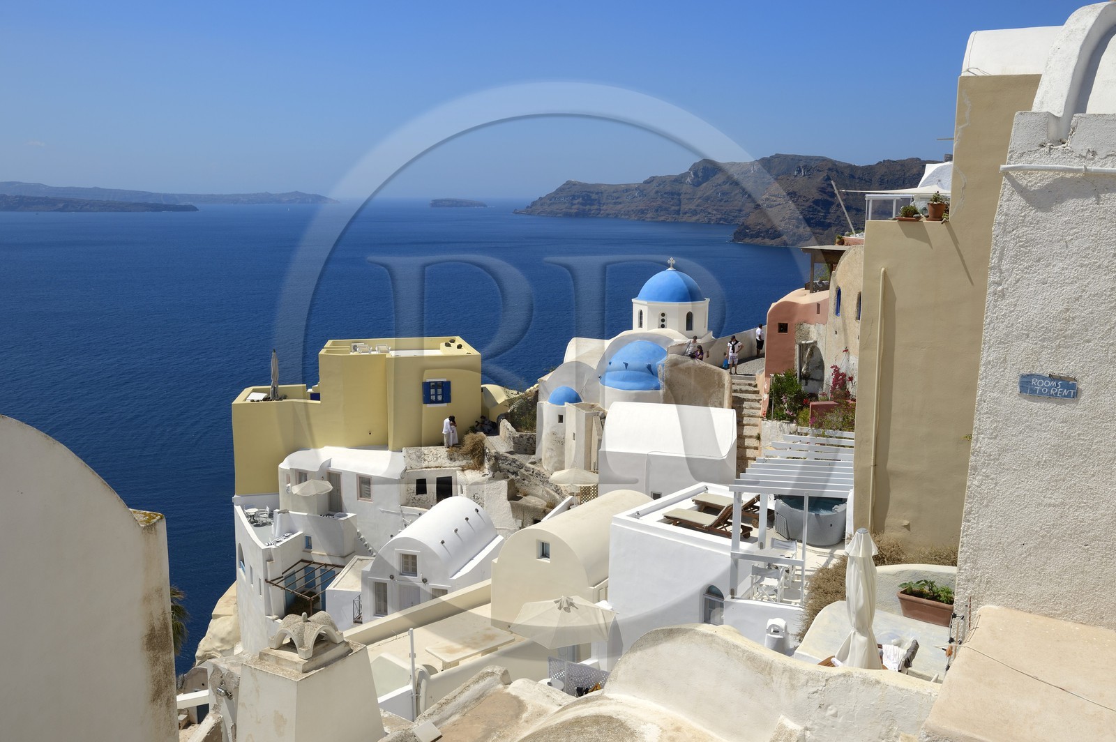 Grèce, Les Cyclades, mer Égée, île de Santorin (Thira ou Théra), le village de Oia qui surplombe la Caldera