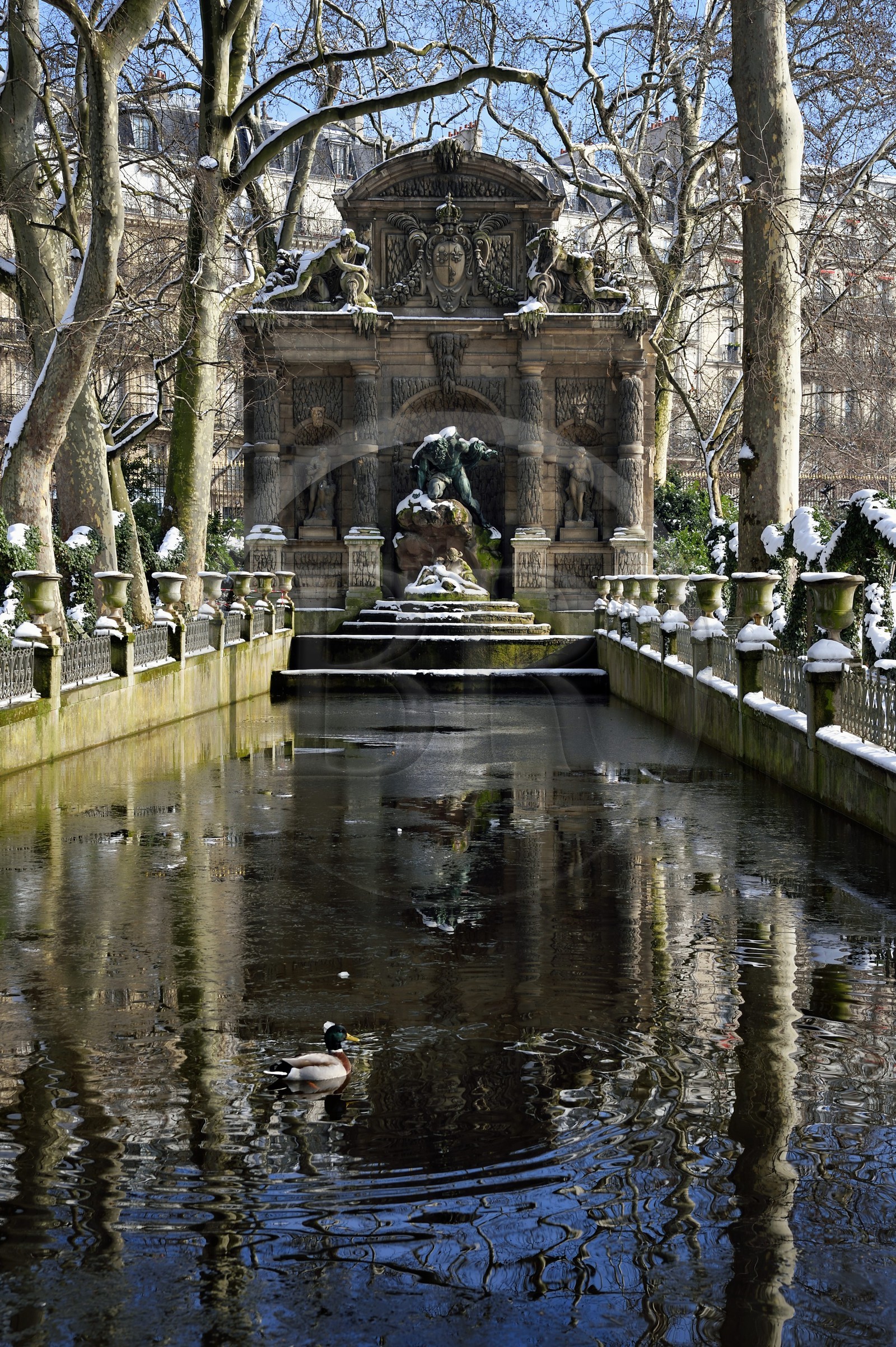 France, Paris (75), quartier Saint-Michel, le jardin du Luxembourg, la fontaine Médicis