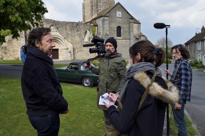 France, Yvelines (78), Montchauvet, tournage pour la télévision du Village Préféré des Français avec Stéphane Bern