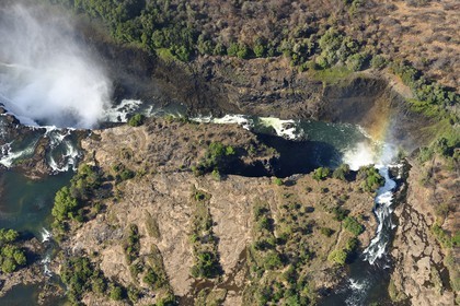 Zimbabwe, province de Matabeleland septentrional, fleuve Zambèze, les Chutes Victoria, classées Patrimoine Mondial de l'UNESCO (vue aérienne)