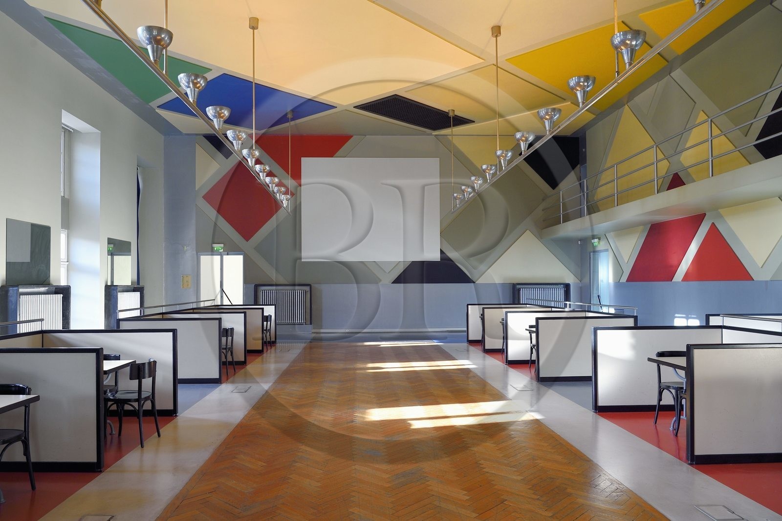 France, Bas-Rhin (67), Strasbourg, vieille ville classée au Patrimoine Mondial de l'UNESCO, Place Kléber, salle de l'Aubette art Deco décorée par les dadaistes Jean Arp et Sophie Taeuber-Arp à la fin des années 1920, le ciné-dancing