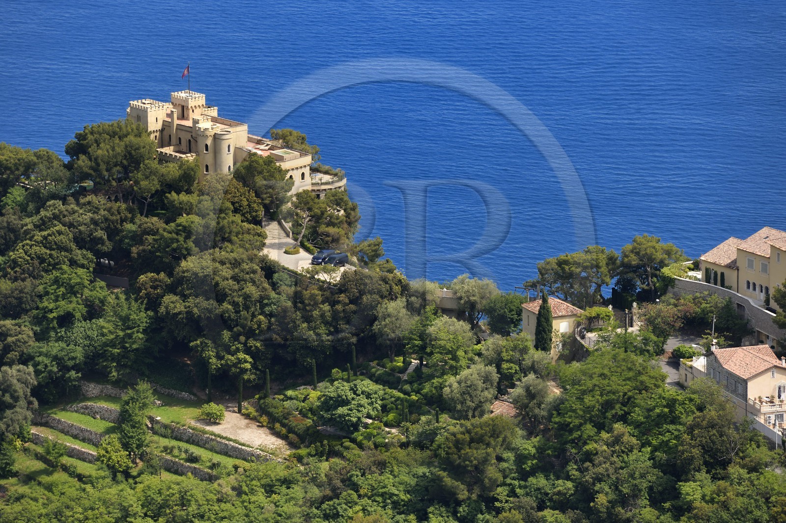France, Alpes-Maritimes (06), Beaulieu-sur-Mer, villa surplombant la mer