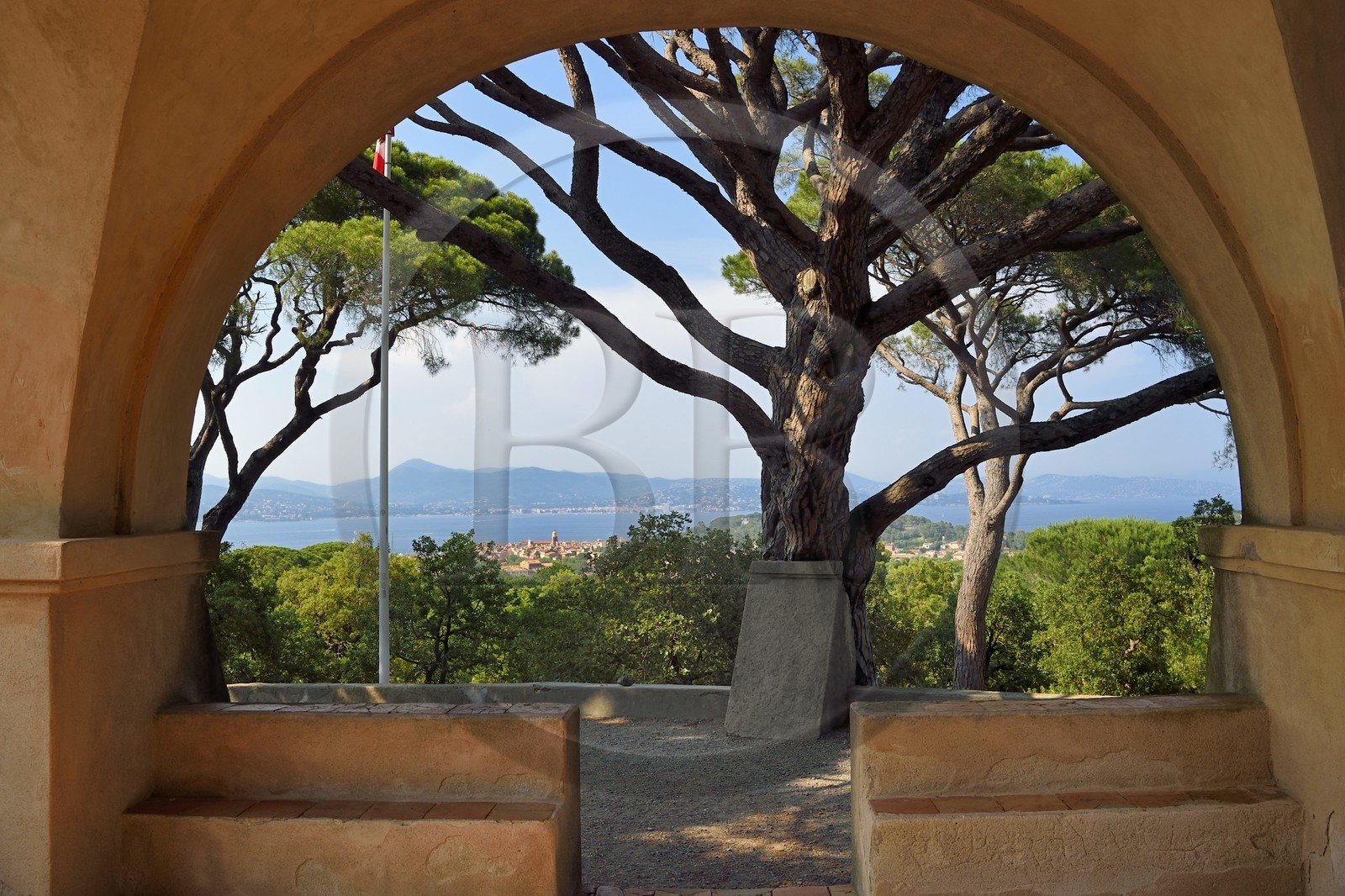France, Var (83), Saint-Tropez vu depuis la chapelle sainte-Anne