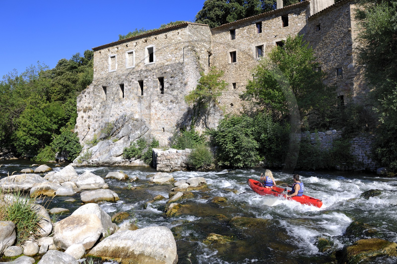 France, Hérault (34), vallée de l' Orb, descente en canoë-kayak de la rivière Orb au moulin de Travassac à Mons la Trivalle