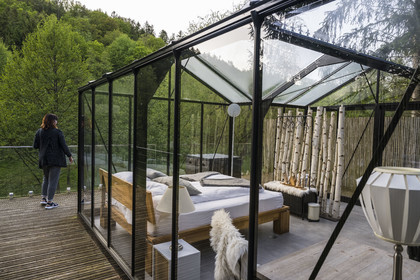 France, Moselle (57), Parc régional des Vosges du nord, Siersthal – Holbach près de Bitche, chambres d'Hôtes la Grange d’Hélène, la chambre de verre