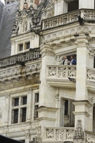 France, Loir-et-Cher (41), vallée de la Loire classée au Patrimoine Mondial de l'UNESCO, château de Blois, escalier à clair-voie sur la façade François 1er