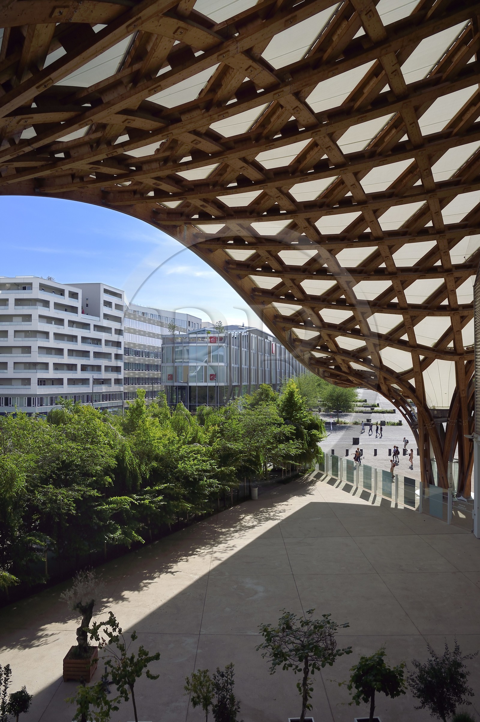 France, Moselle (57), Metz, quartier de l'Amphithéatre, le Centre Pompidou-Metz, centre d'art conçus par les architectes Shigeru Ban et Jean de Gastines