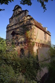 France, Bas-Rhin (67), Parc Naturel régional des Vosges du Nord, La Petite Pierre, maison de garde de style Renaissance appelée Maison des Païens construite en 1534