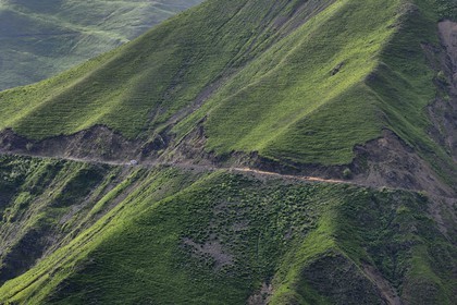 Géorgie, Kakheti, region de Touchétie, la très spectaculaire piste qui relie Telavi à Omalo en passant par le Col d'Abano à 2826 mètres