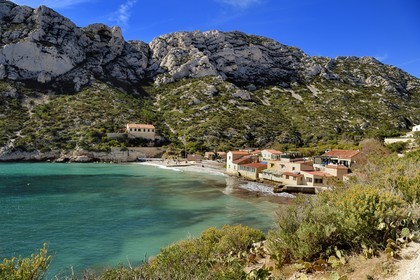 France, Bouches-du-Rhône (13), Marseille, Parc national des Calanques, Calanque de Sormiou et club UCPA