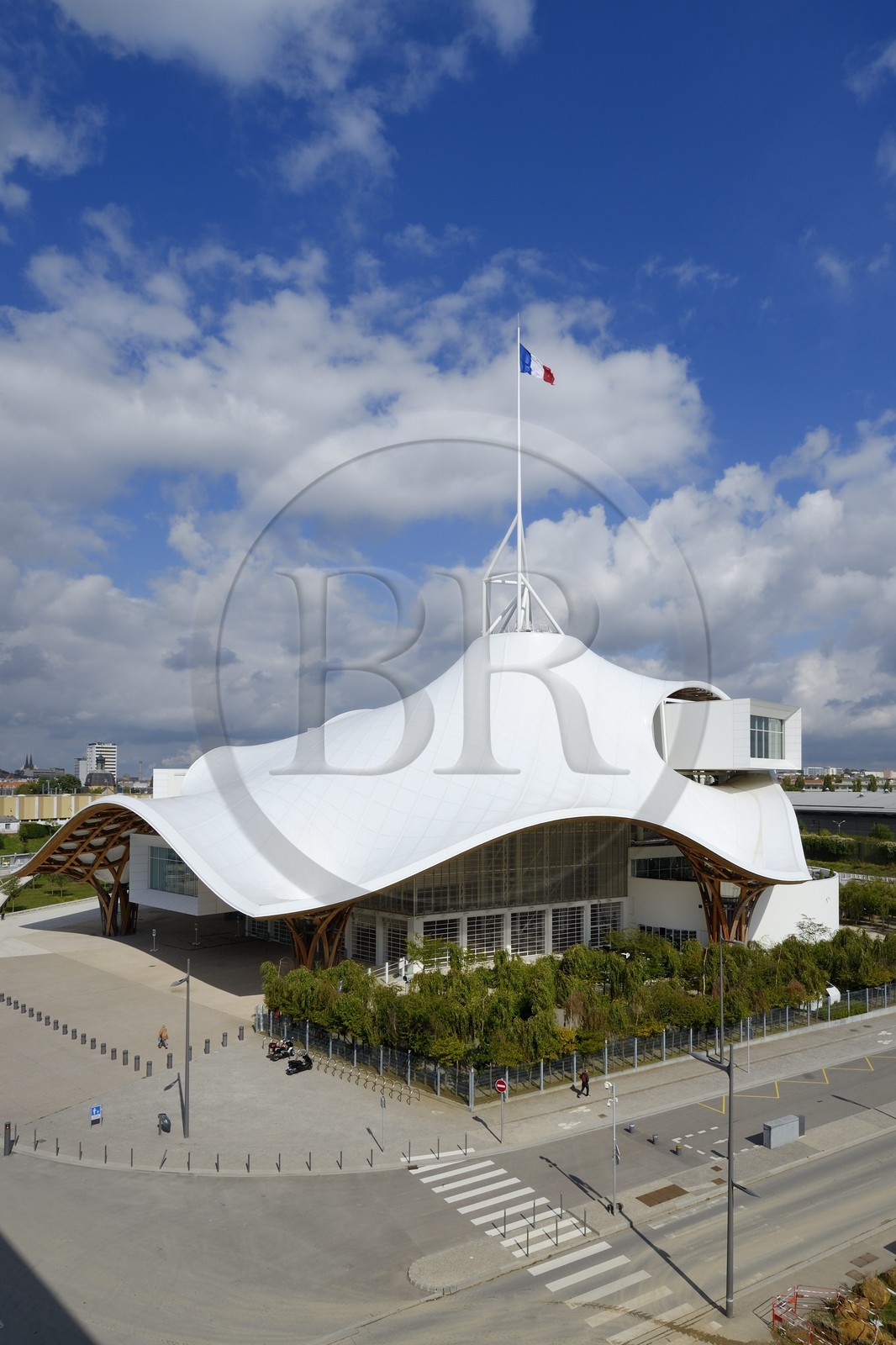 France, Moselle (57), Metz, quartier de l'Amphithéâtre, le Centre Pompidou-Metz, centre d'art conçus par les architectes Shigeru Ban et Jean de Gastines